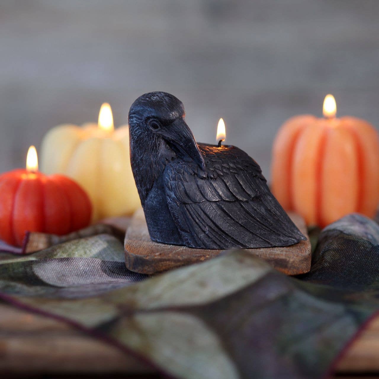 Crow Candle |100% Beeswax.
