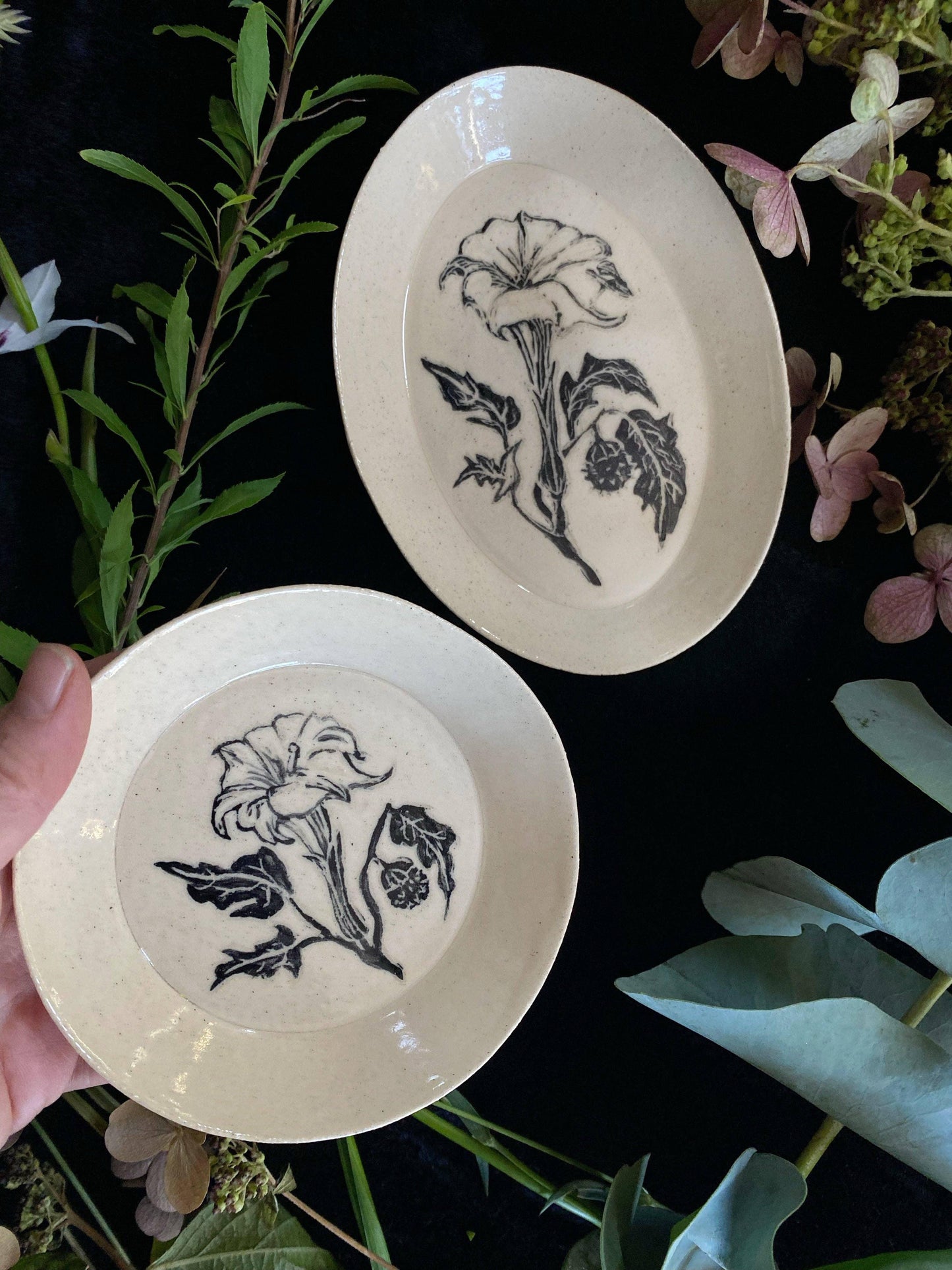 Datura Ceramic Offering Plate | Oval.