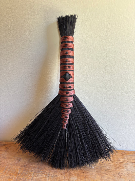 Mauve & Black Handbroom