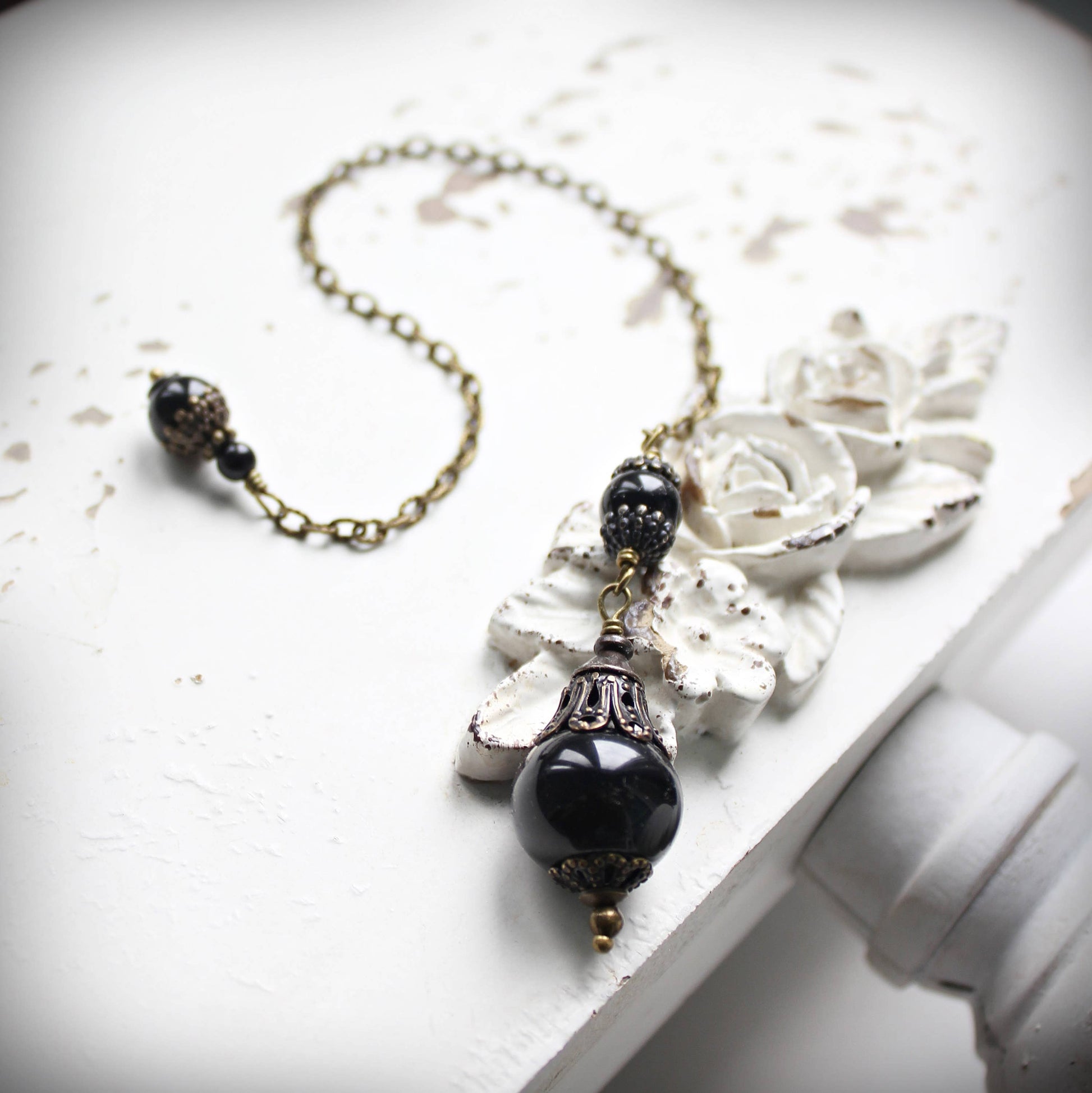 Black Agate & Onyx Pendulum.