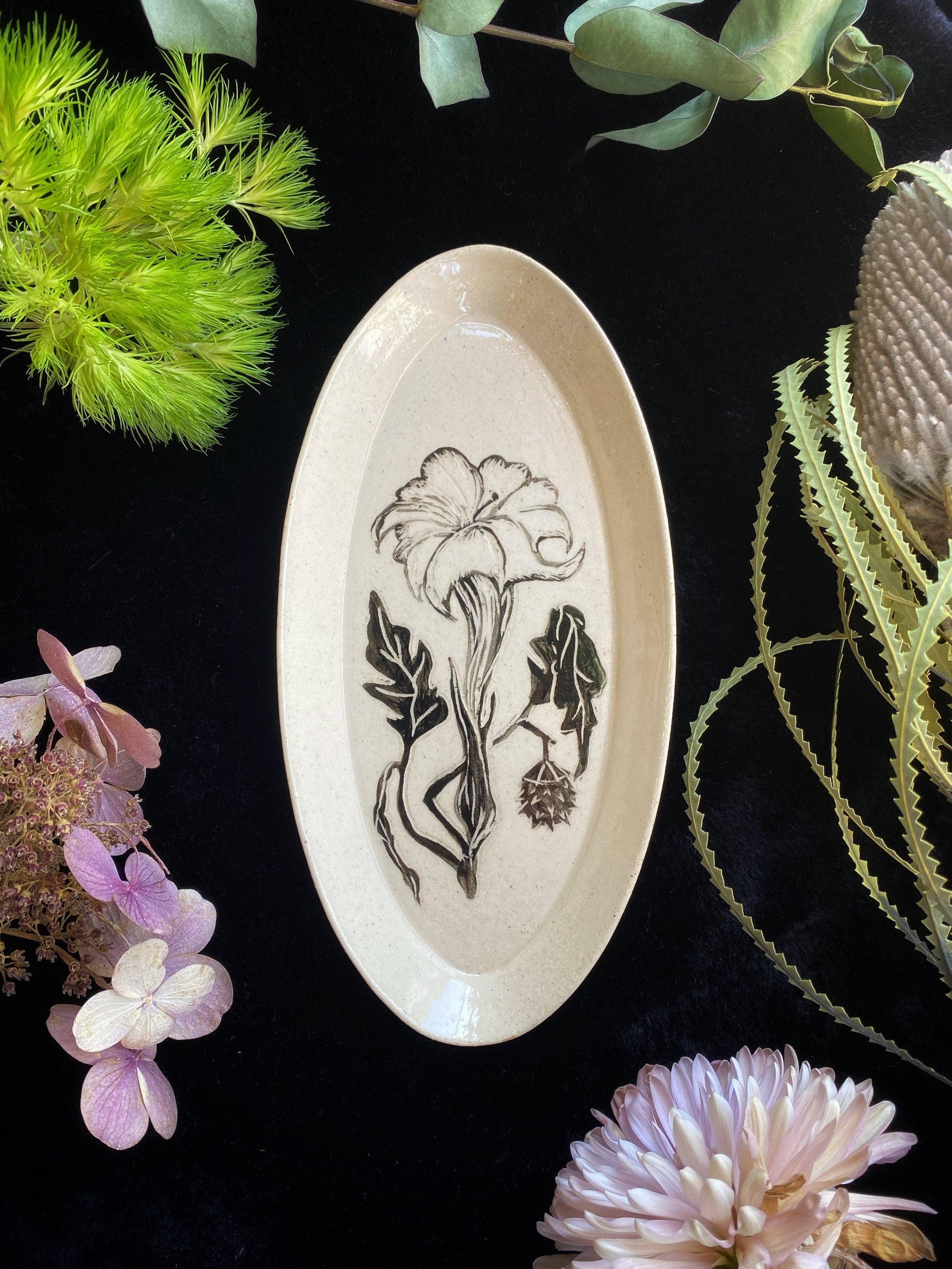 Datura Ceramic Offering Plate | Oval.