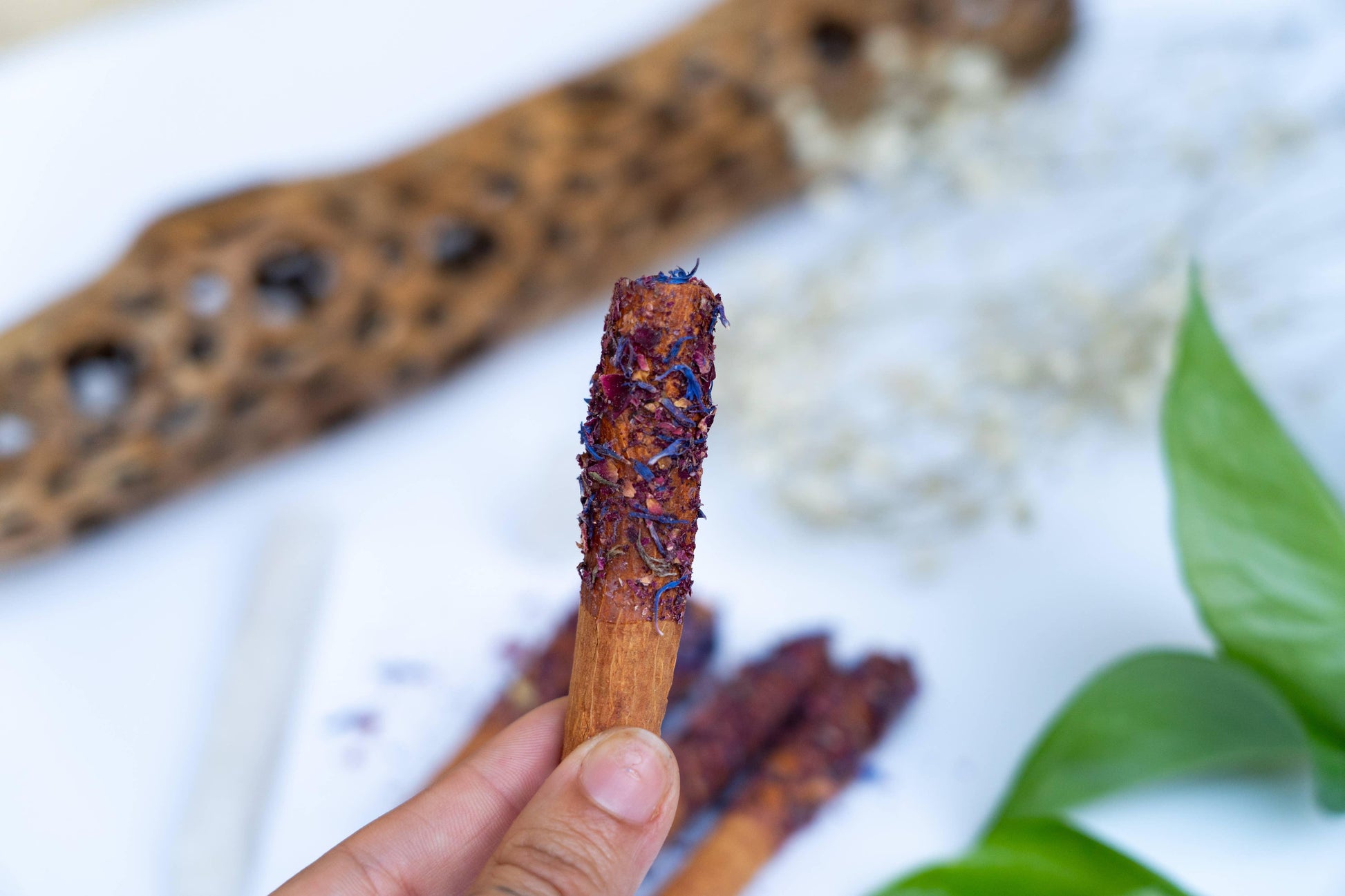 Sacred Heart Canelitas - Palo Santo Alternative.